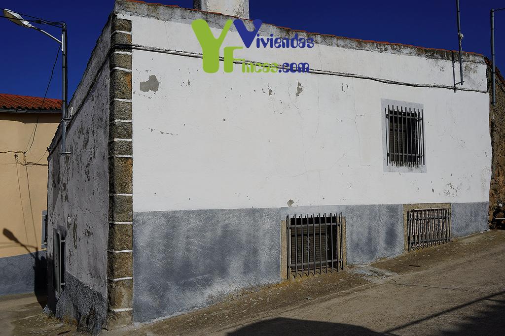 Ref.- 21029 Casa de pueblo en venta, Valdelacasa