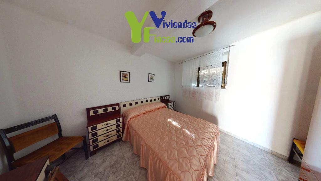 Ref.- 21029 Casa de pueblo en venta, Valdelacasa
