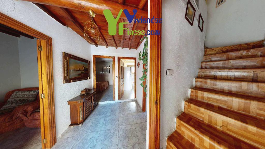 Ref.- 21029 Casa de pueblo en venta, Valdelacasa
