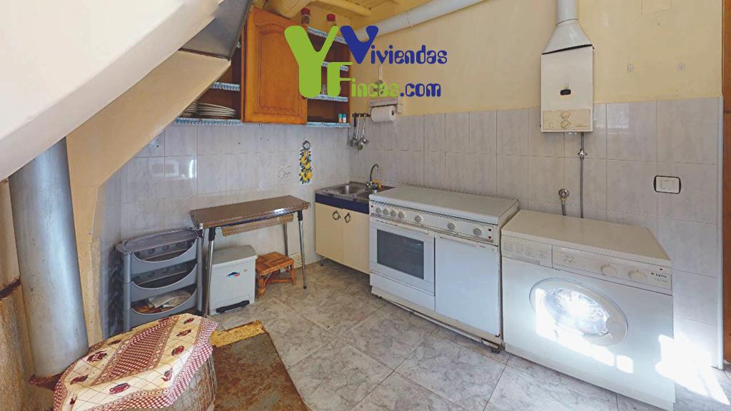 Ref.- 21029 Casa de pueblo en venta, Valdelacasa