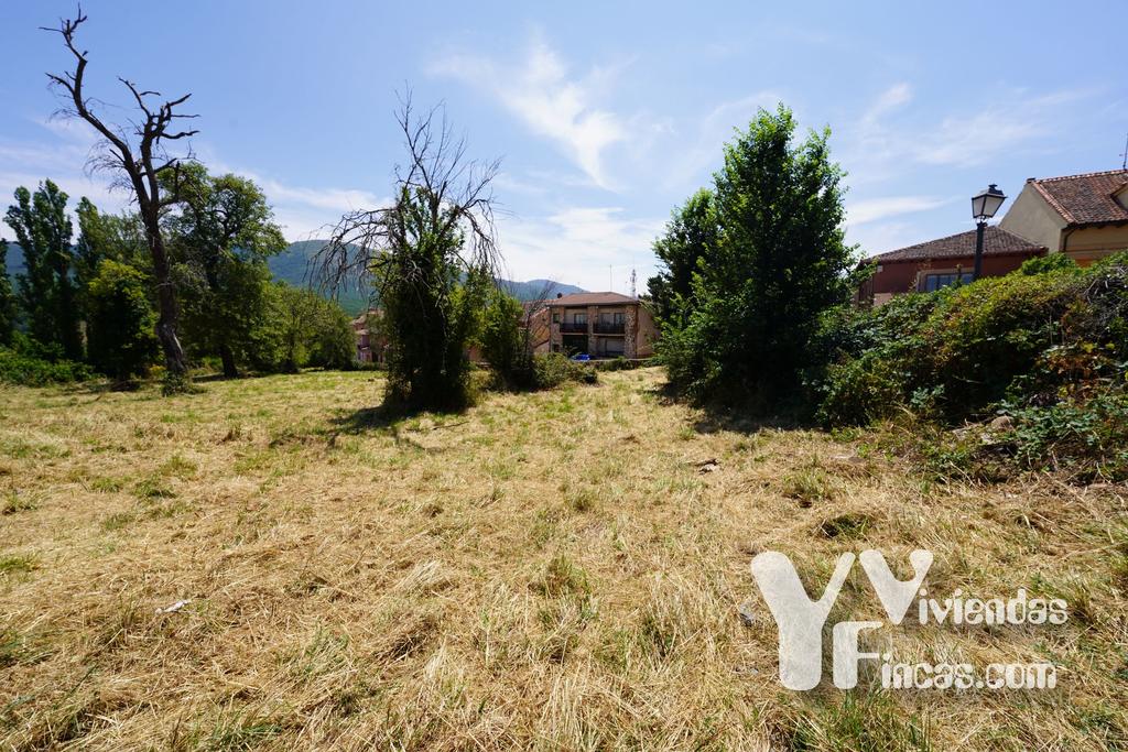 Ref.- 24004 Terreno en venta, Riaza