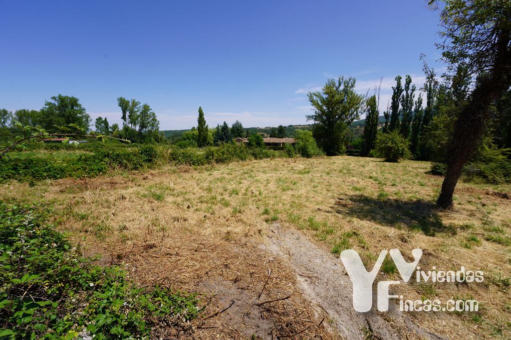 Ref.- 24004 Terreno en venta, Riaza