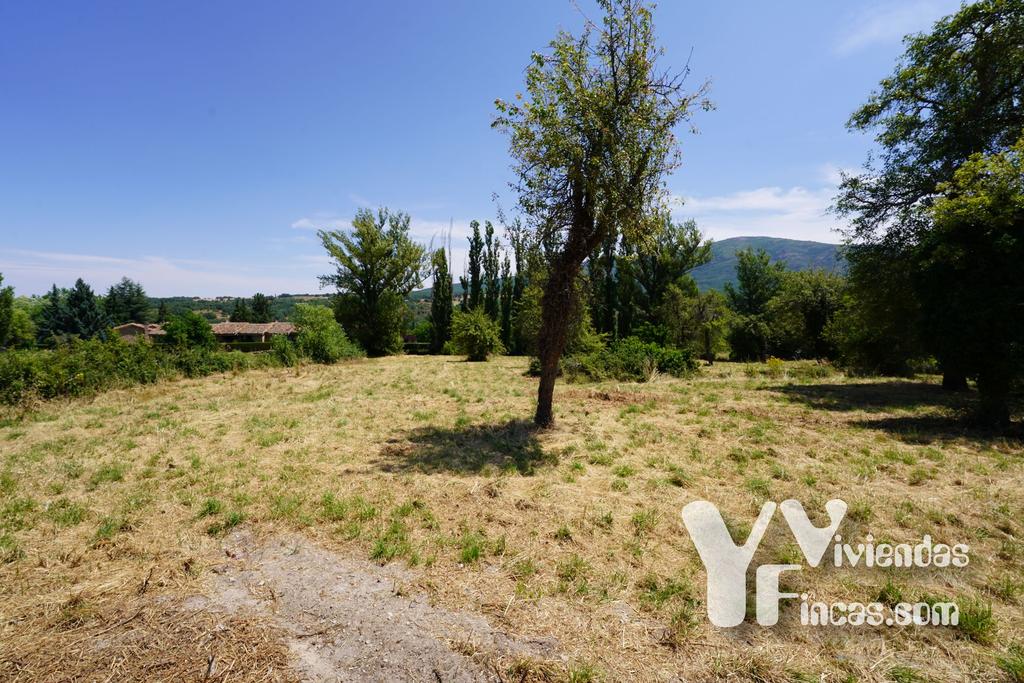 Ref.- 24004 Terreno en venta, Riaza