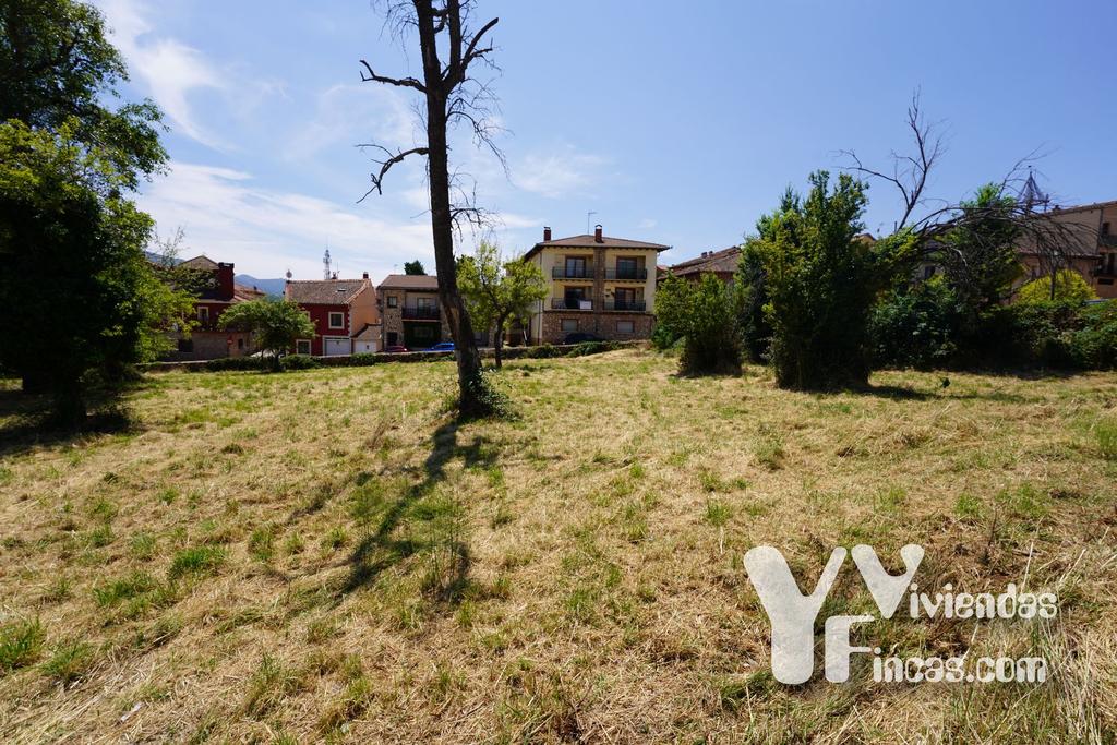 Ref.- 24004 Terreno en venta, Riaza