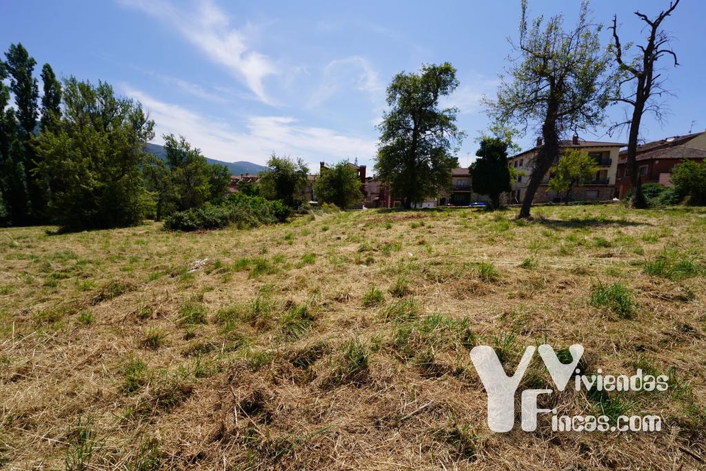 Ref.- 24004 Terreno en venta, Riaza