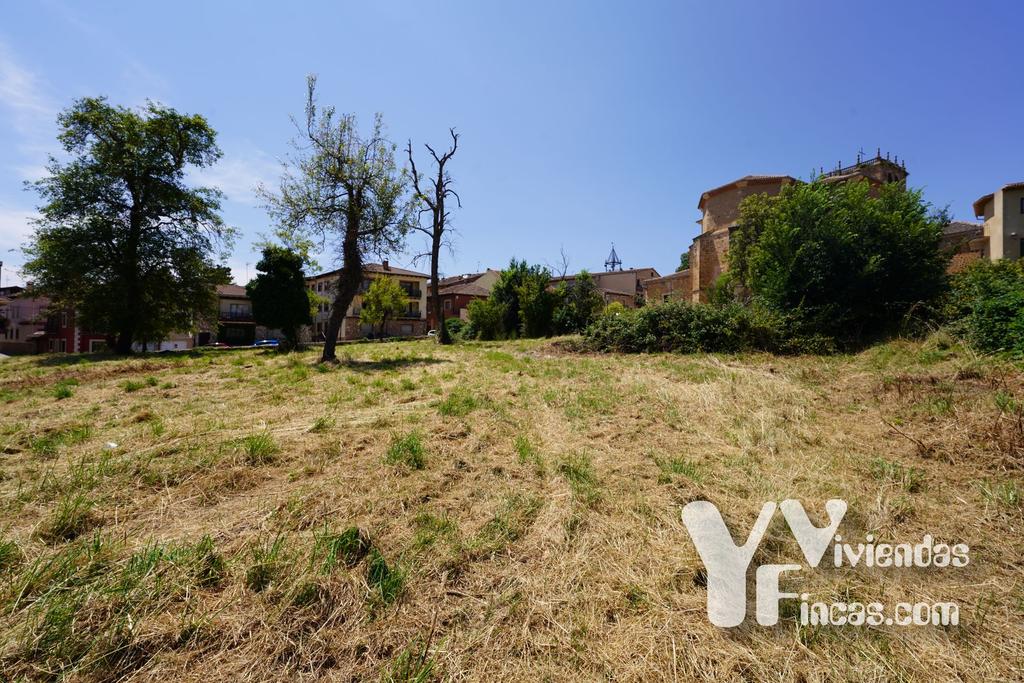 Ref.- 24004 Terreno en venta, Riaza