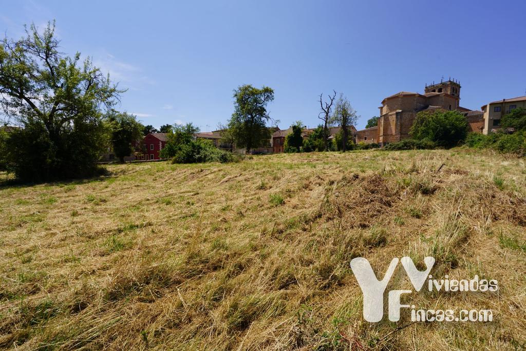Ref.- 24004 Terreno en venta, Riaza