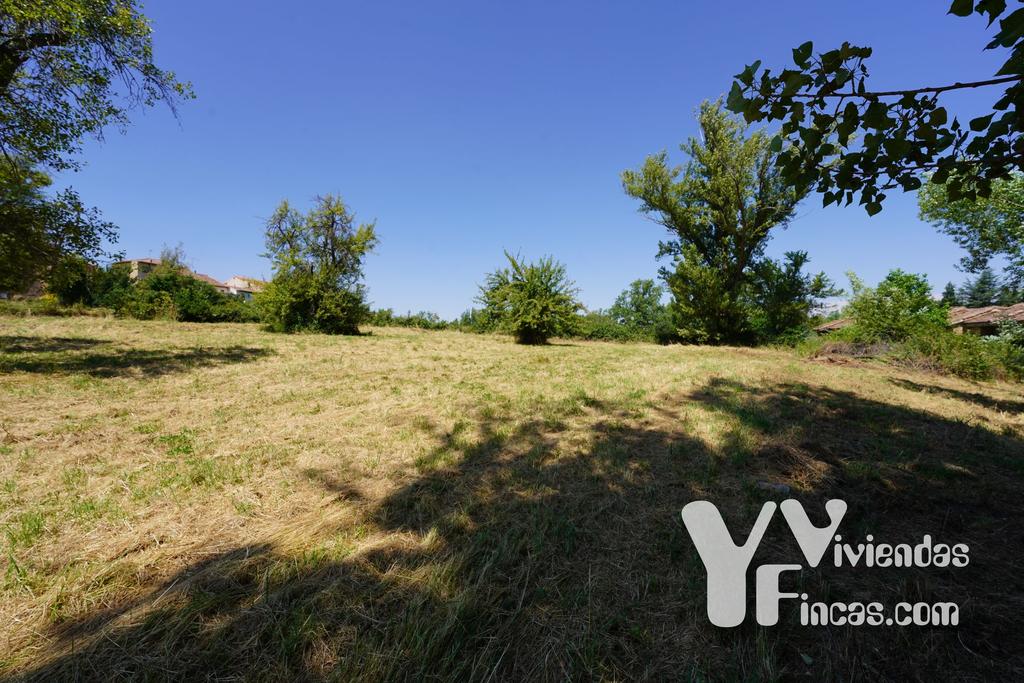 Ref.- 24004 Terreno en venta, Riaza